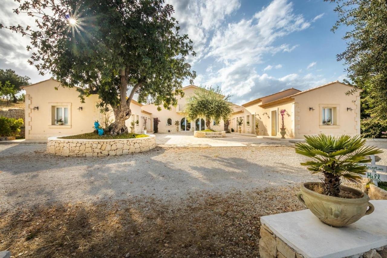 Baglio Genovesi Bed & Breakfast Noto Exterior photo